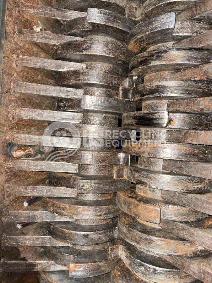 Used Unknown Manufacturer: Used ST-50 Dual Shaft with Conveyor