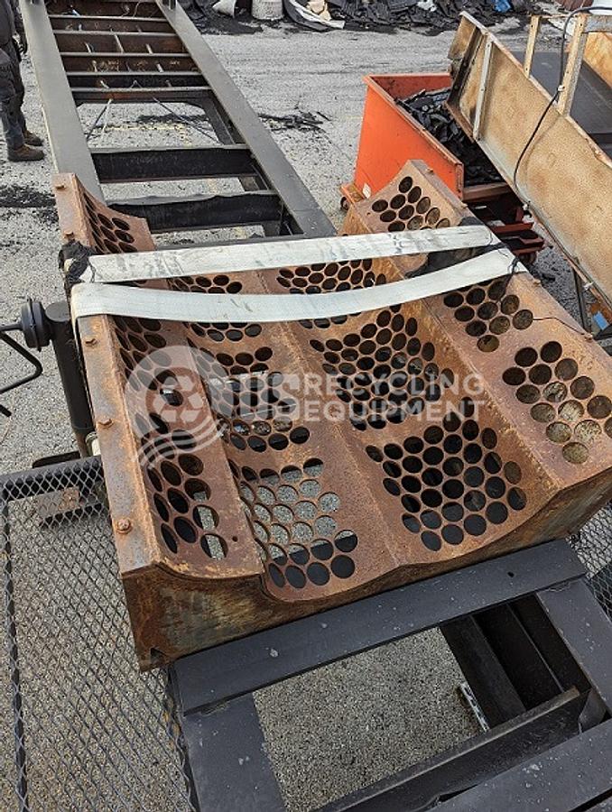 Used Jomar 200 HP Quad Shaft Mobile with 2 conveyors