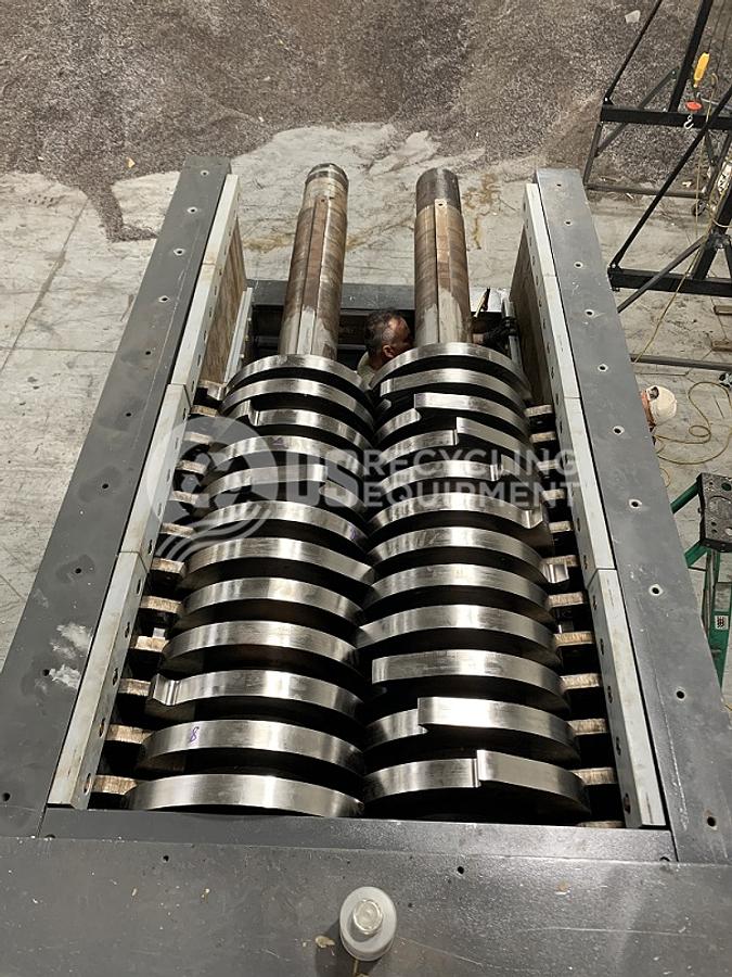 Refurbished SSI 5000-ED Dual Shaft Hook Sheer Shredder System