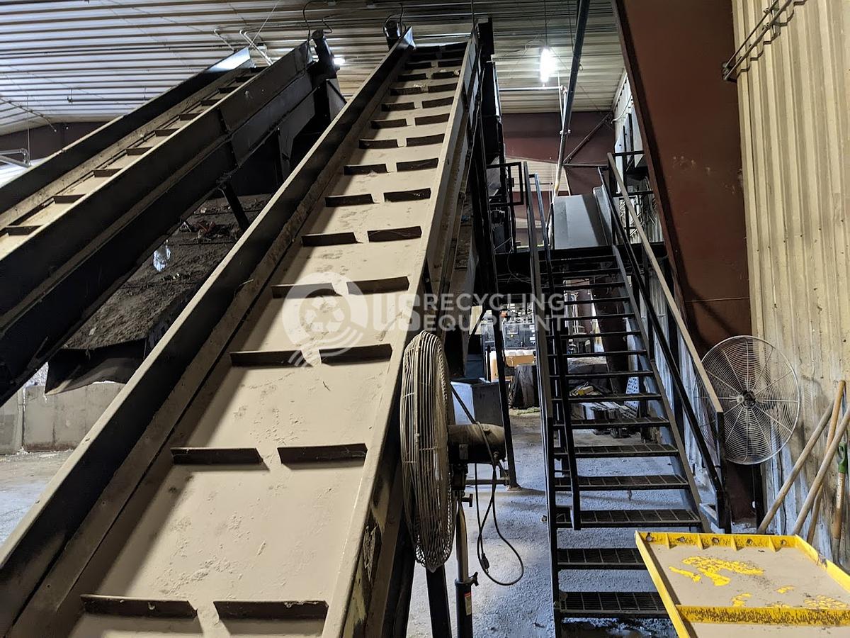 Used Unknown Manufacturer: Used 44' Cleated Infeed Conveyor