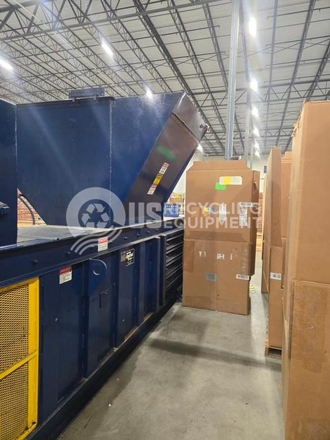 Used 1995 Marathon CE-503042-720 Closed Door Horizontal Baler