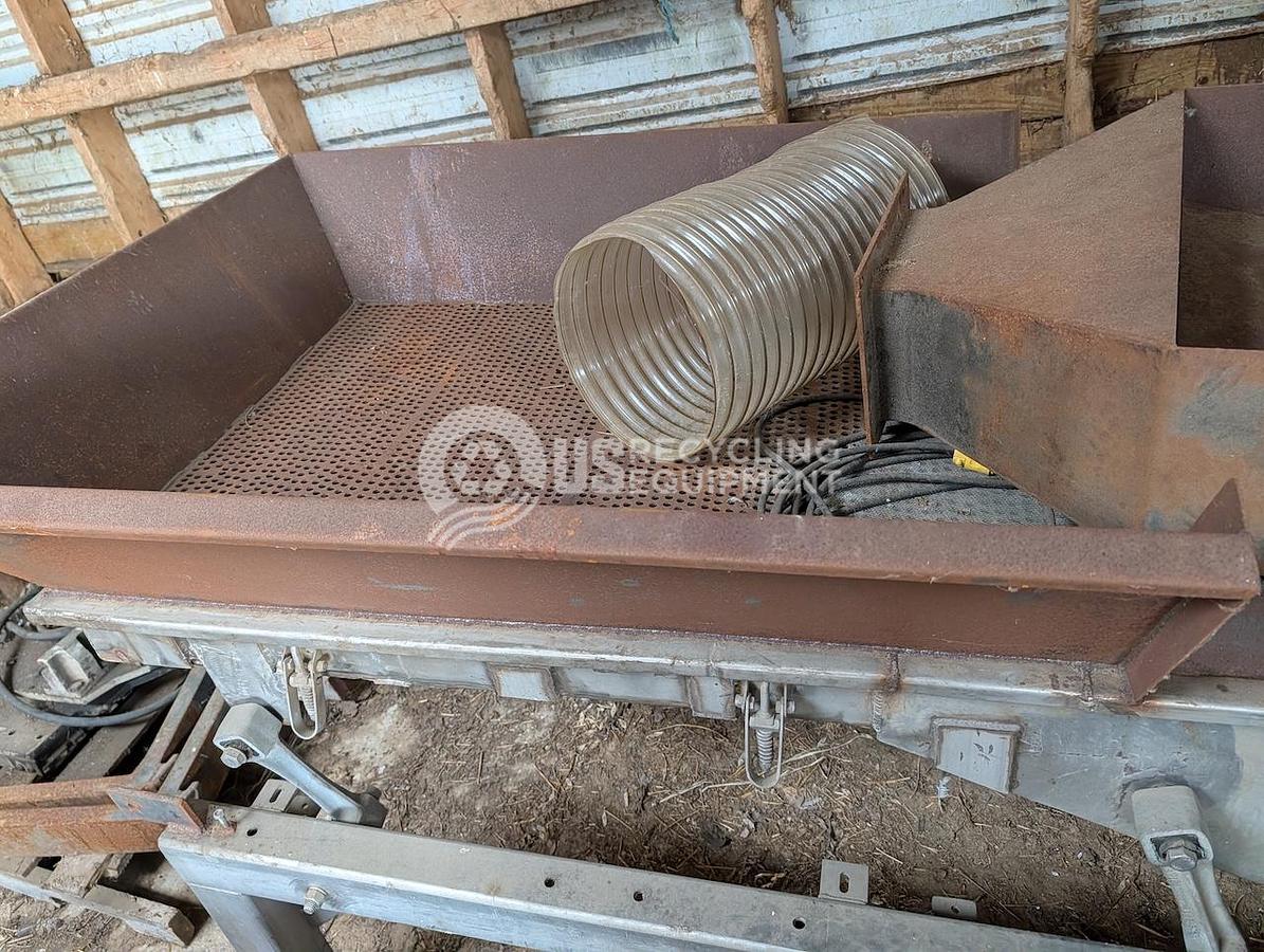Used Unknown Manufacturer Used 33 inch Wide x 48 inch Length Screener