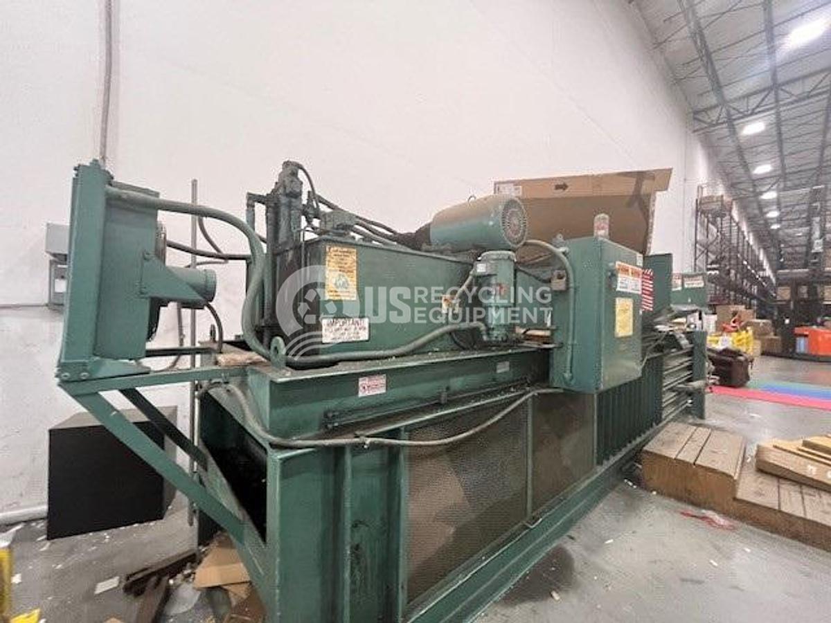 Used 1989 Selco HL-60-M Closed Door Horizontal