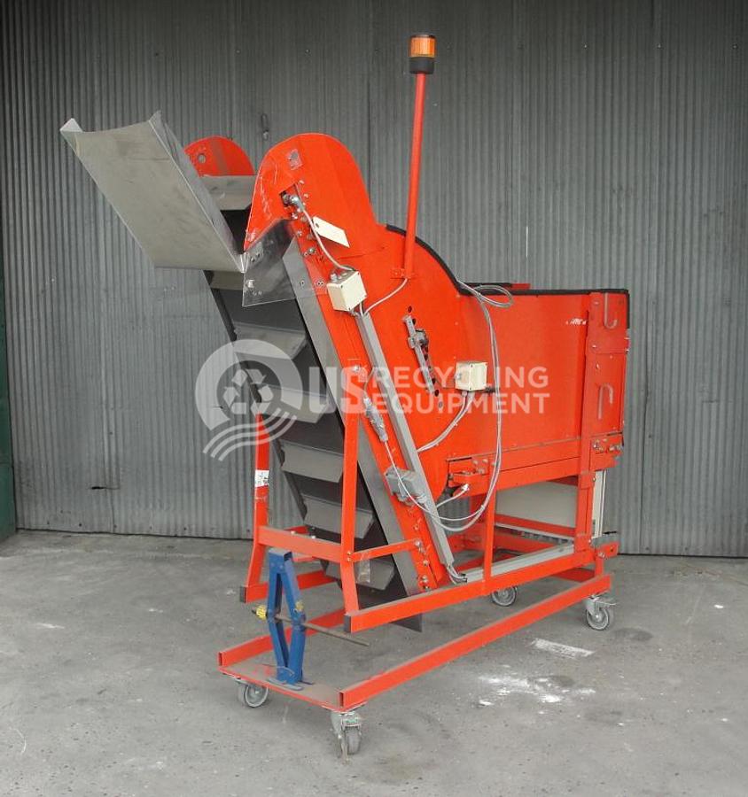 Used Unknown Manufacturer: Used 40" x 16" Hopper with Infeed Conveyor