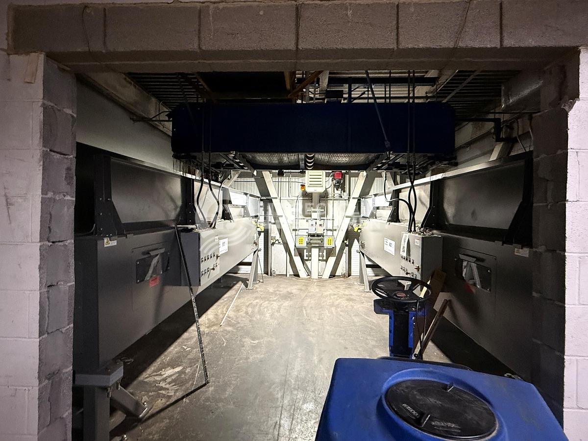 Used FMH Conveyors Maxx Reach MR3-23-74-30-A-L-LH Telescopic