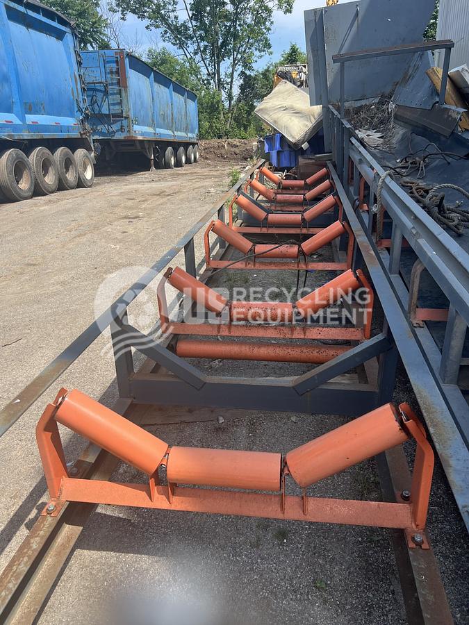 Used Unknown Manufacturer: Used U Shaped Feeder Conveyor