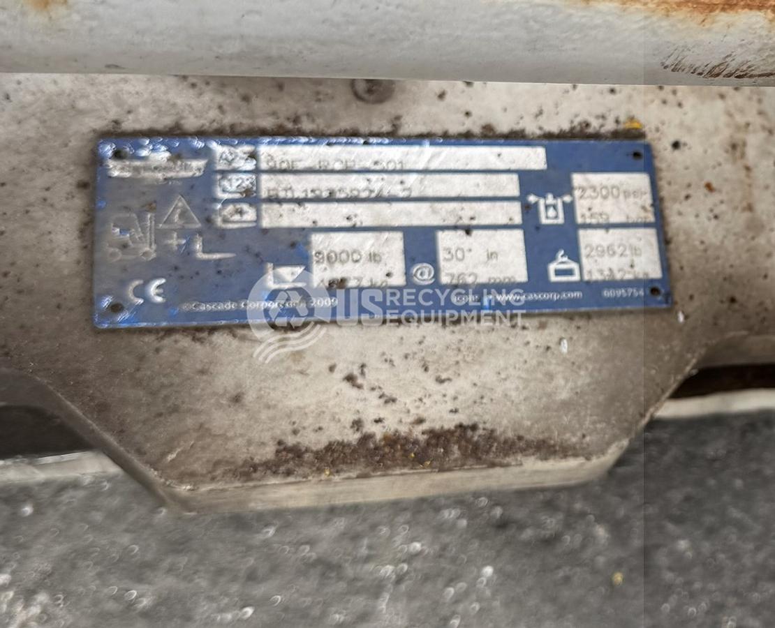 Used Cascade Two (2) 90F-RCP-301 F-Series Roll Clamps