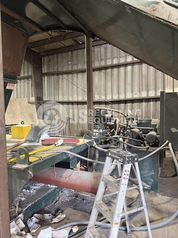 Used International Baler TR-9-75 Horizontal 2 Ram Baler