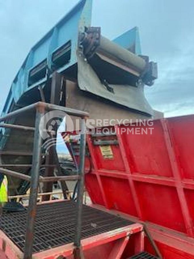 Used Eidal Dual Shaft Shredder with Conveyors