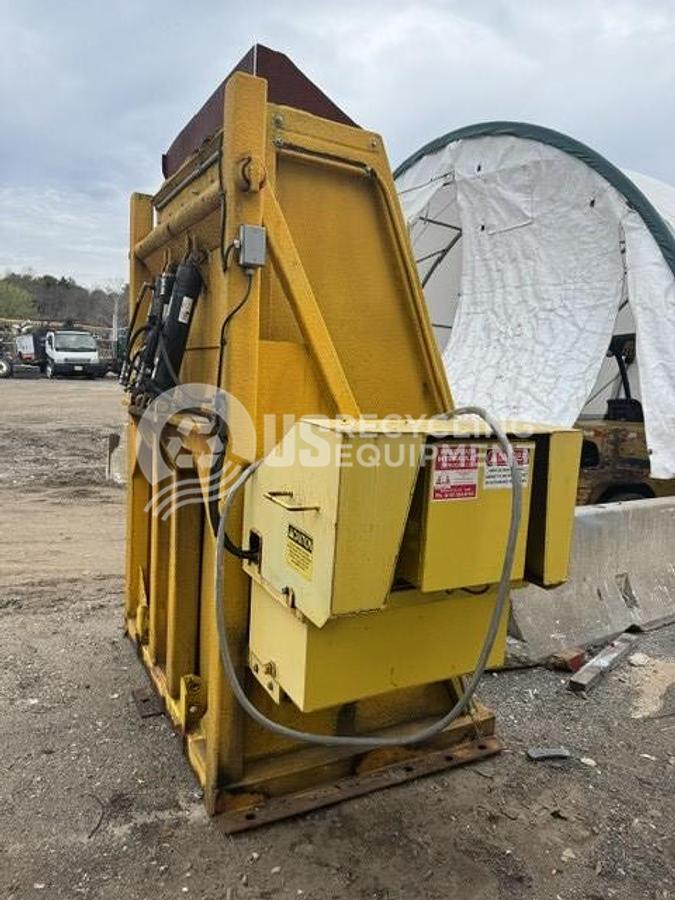 Used Unknown Manufacturer Used 3,000 lb. Hydraulic Gaylord Tippers