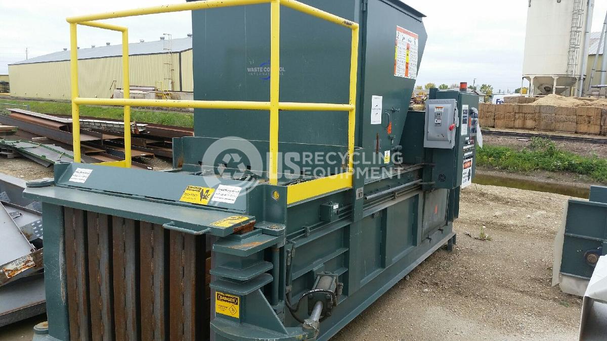 Used 2001  International Baler LD-60SD