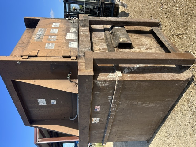 Used 2007 Unknown Manufacturer Used 6 Yard VIP Side Load Compactor