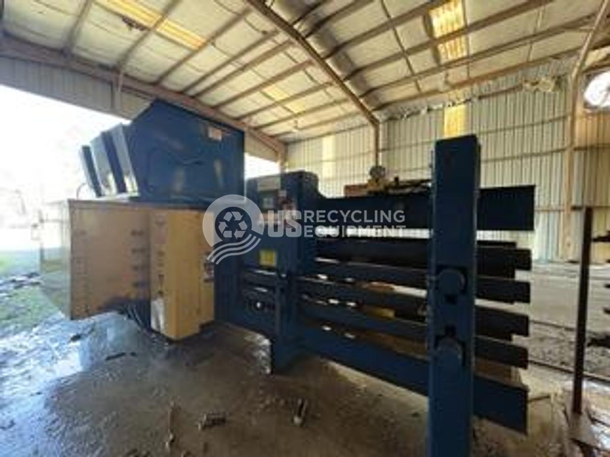 Used 2002 IBC AT-765-EXP-30 Auto Tie Horizontal Baler