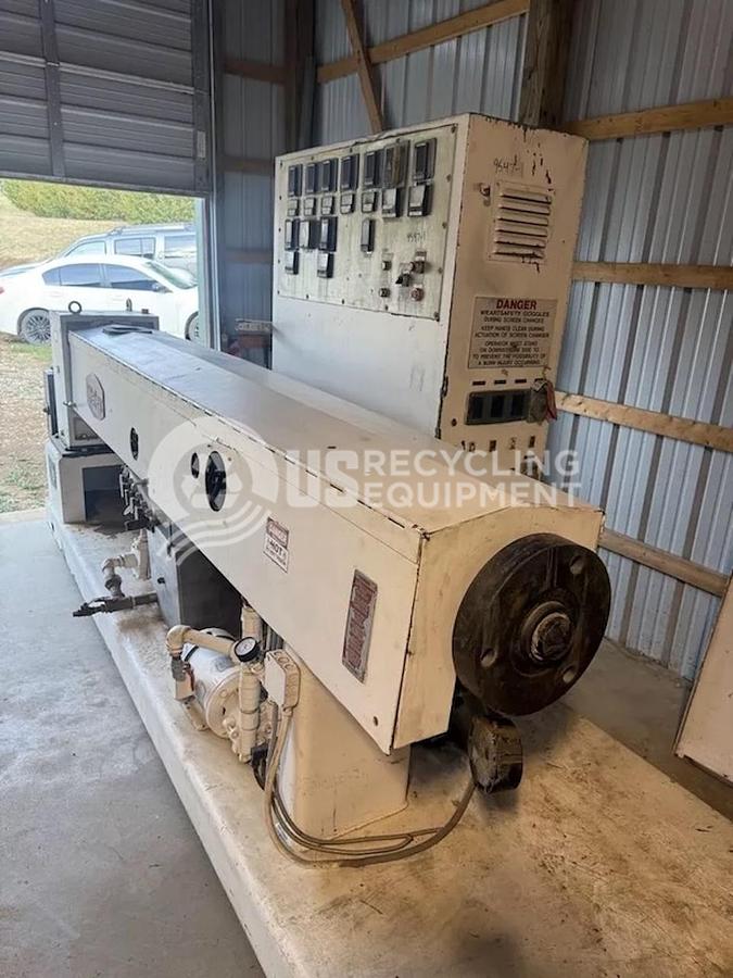 Used 1984 Welex 350 3.5 inch Single Screw Extruder
