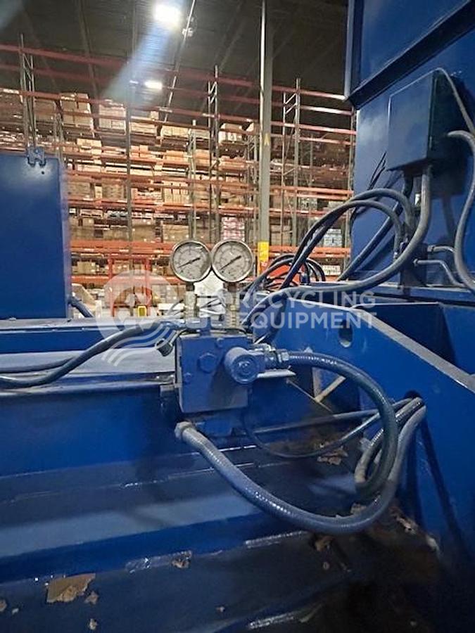 Refurbished American Baler 7242-HAT-9T30 Wide Mouth, Auto Tie Horizontal