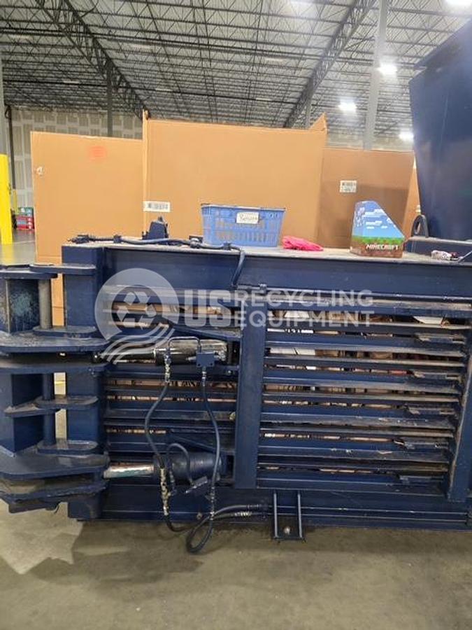 Used 1995 Marathon CE-503042-720 Closed Door Horizontal Baler