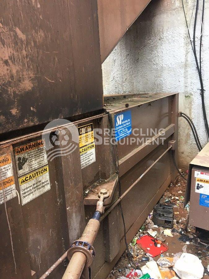 Used Unknown Manufacturer: Used 2 Yard Stationary Compactor & 2 Apartment Style Compactors