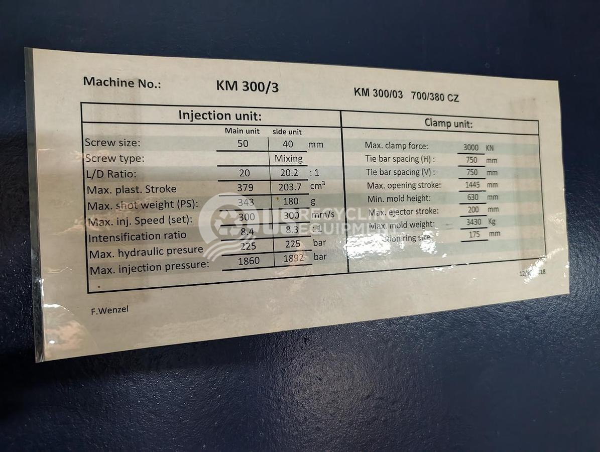 Used 2005 Krauss Maffei KM 300-700-390 CZ Multinject 2-Component Injection Molder