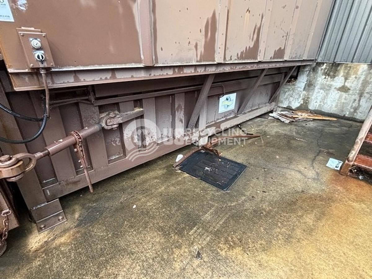 Used Sebright 7460SSCPC Pre-Crusher