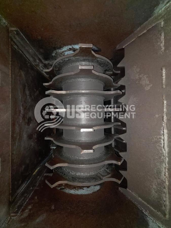 Used Balemaster 1075PT-42 OCC Hogger