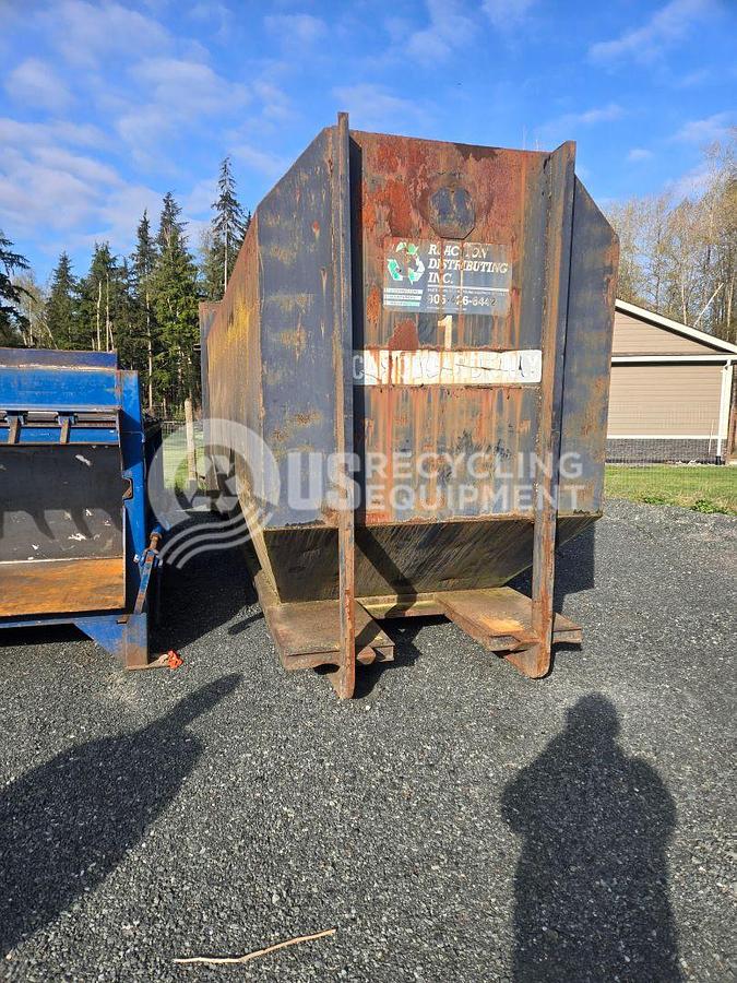 Used Reaction T200X Cross Cylinder Stationary Compactor with Reciever Box