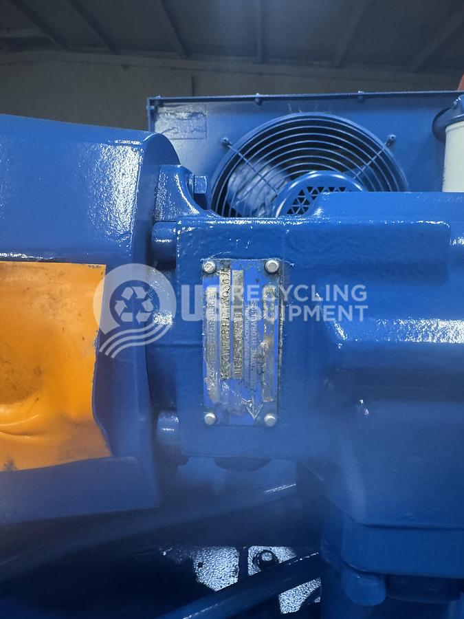 Used 2005 C & M 6046-72 2T8 Manual Tie Horizontal