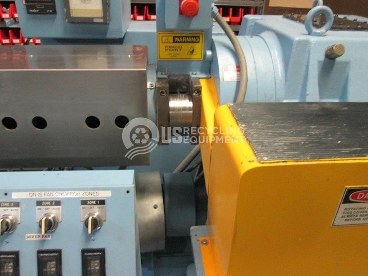 Used Killon Davis 2-1/2 Hot Melt Rubber Extruder