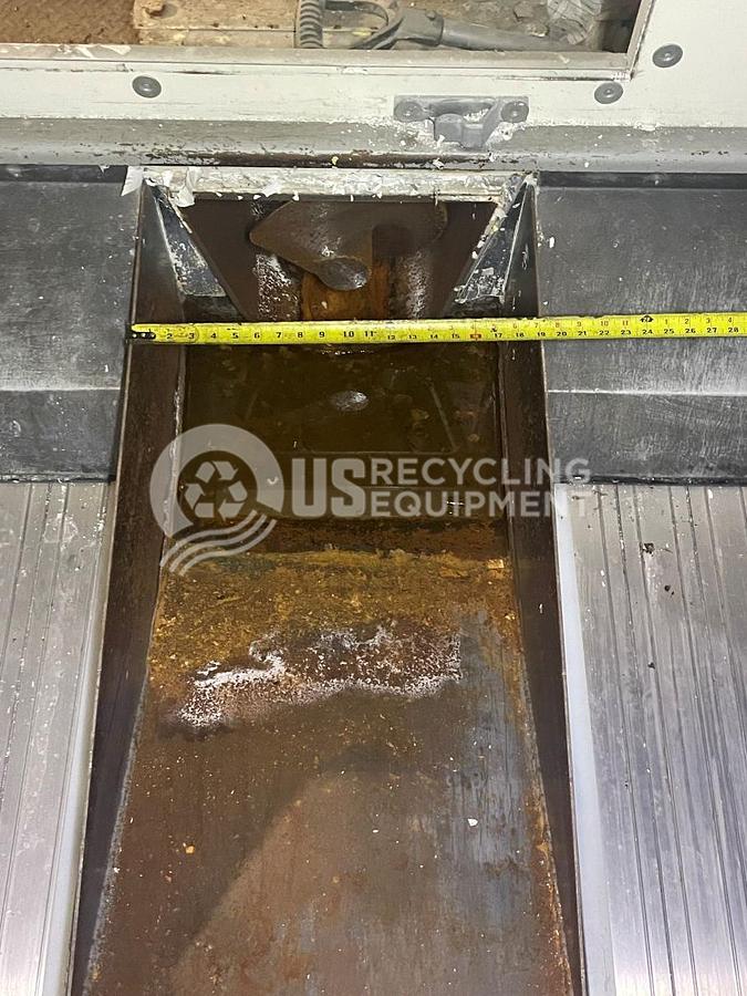 Used Shred-Tech 25GT Shredder with Cart Tipper