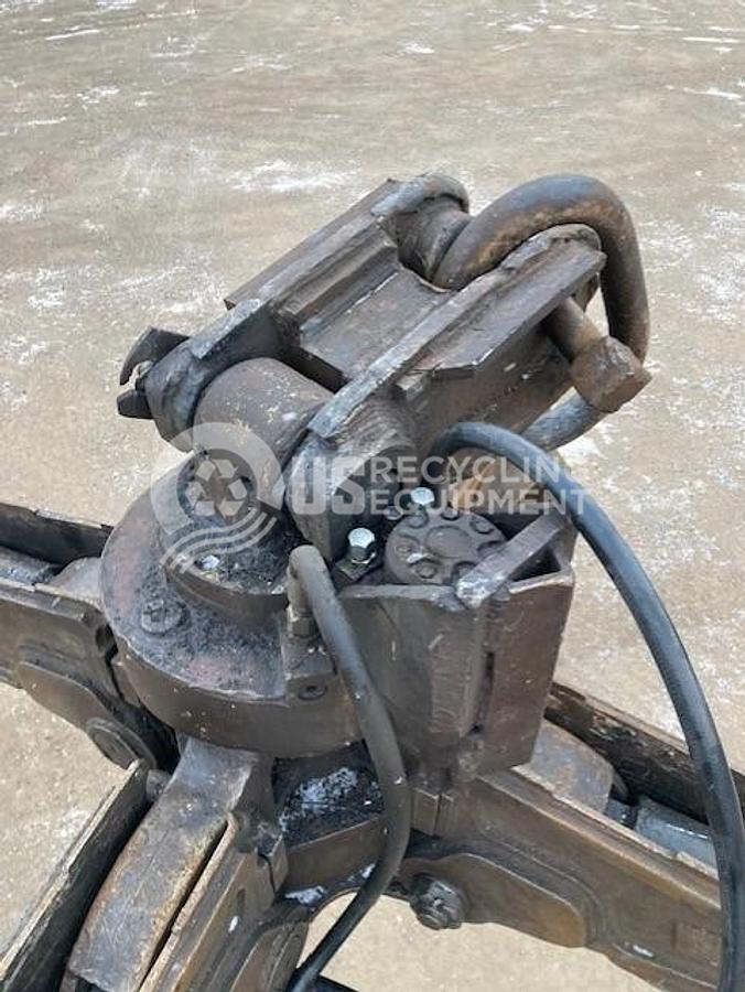 Used Caterpillar 4-Tine Grapple