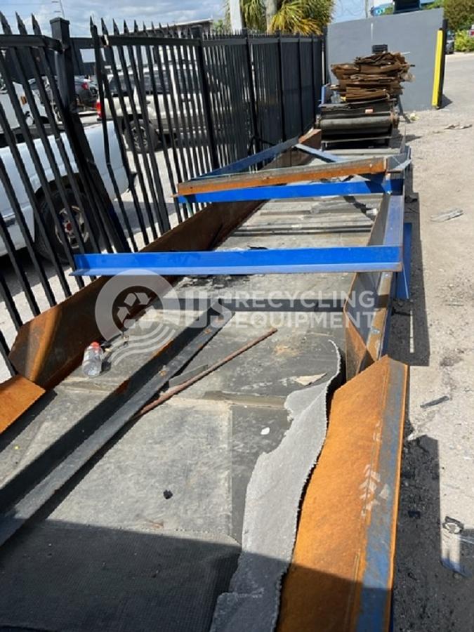 Used Unknown Manufacturer: Used 24' Inclined Infeed Conveyor