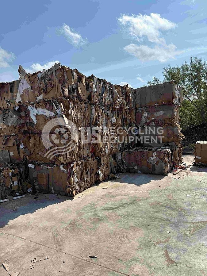 Used 2015 Max Pak HCE60FE-308 with Conveyor