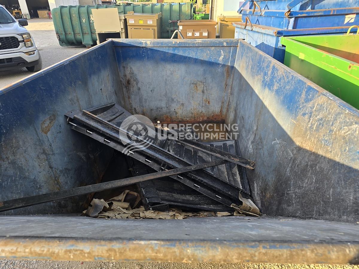 Used Unknown Manufacturer: Used Thirty (30) 6 Yard Rear Load Containers