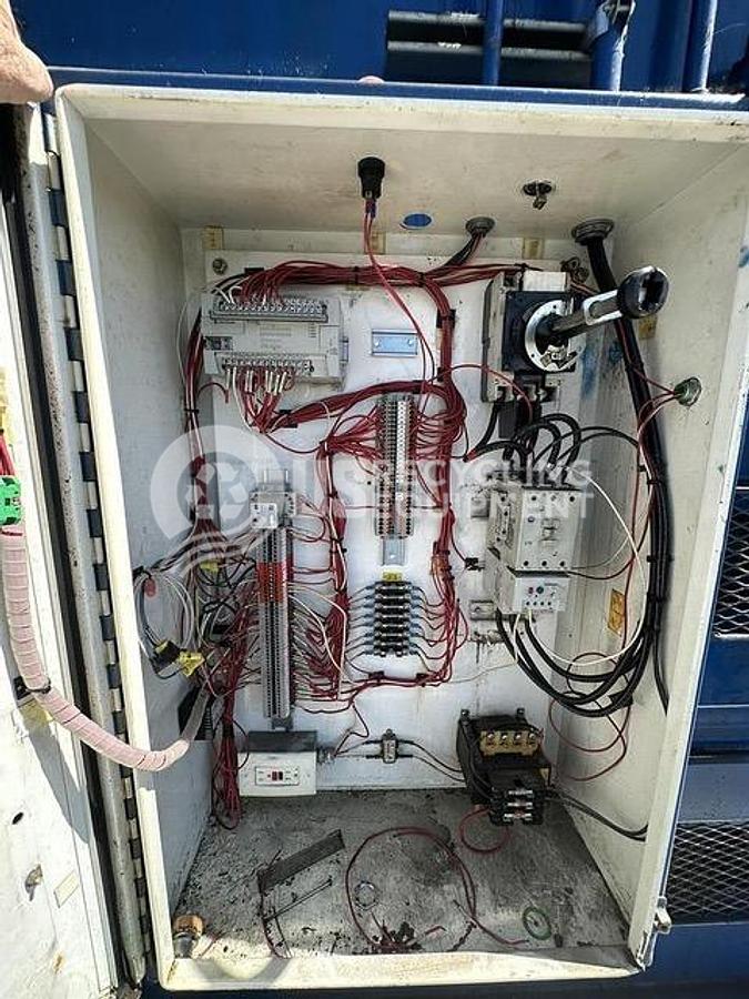 Refurbished JV Manufacturing HX-72 Closed Door Horizontal