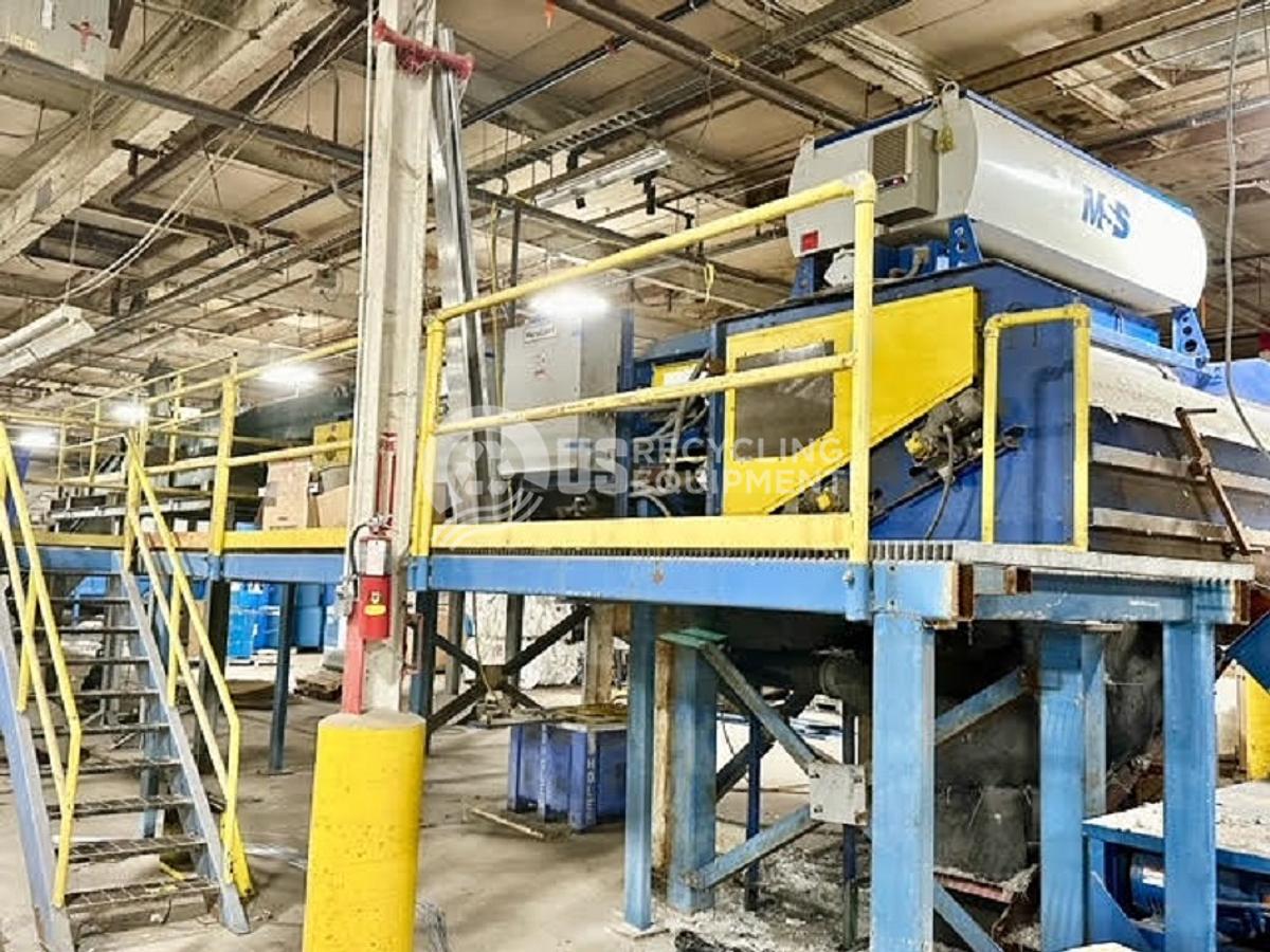 Used Hustler Bale Breaker/Sort Line