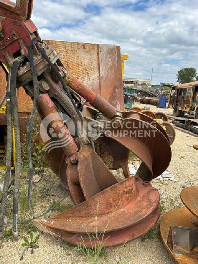 Used Unknown Manufacturer: Used 4 Tine Orange Peel Grapple