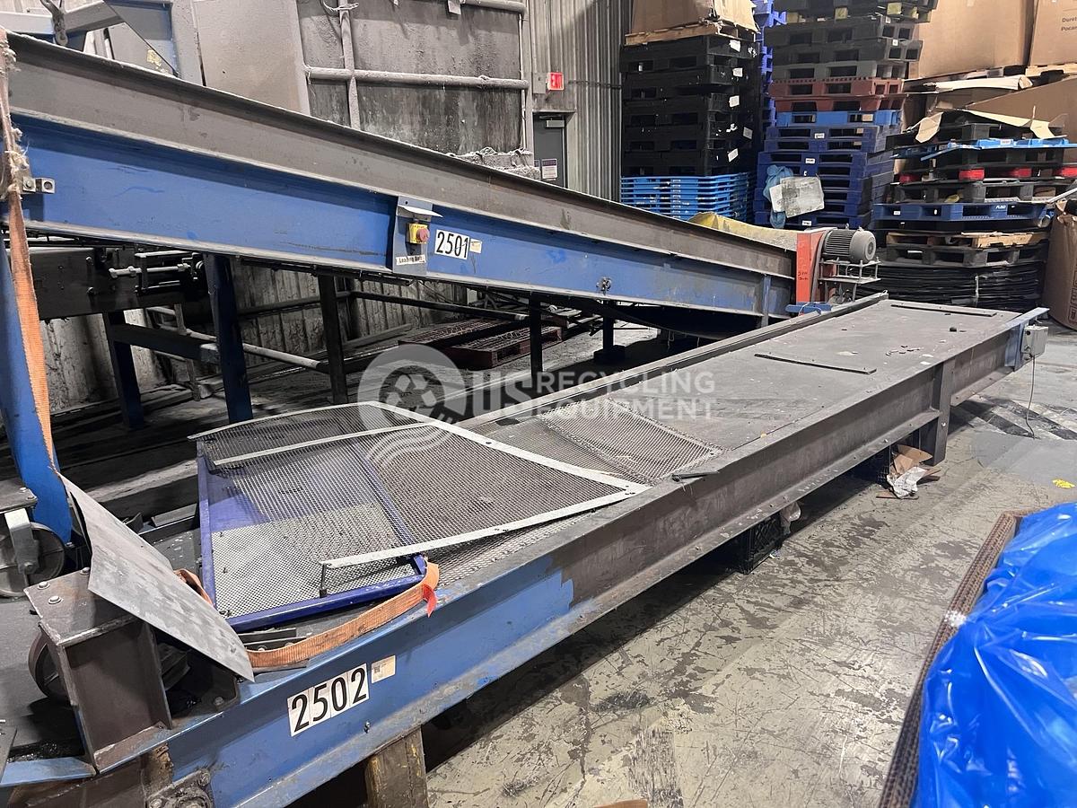 Used Unknown Manufacturer Used 48 inch x 30 foot Non-Cleated Rubber Belt Incline Conveyor