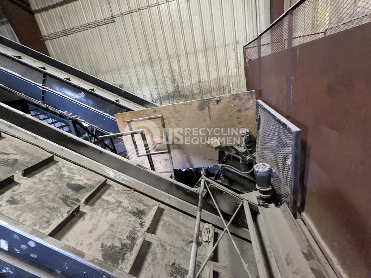 Used Unknown Manufacturer: Used 44' Cleated Infeed Conveyor