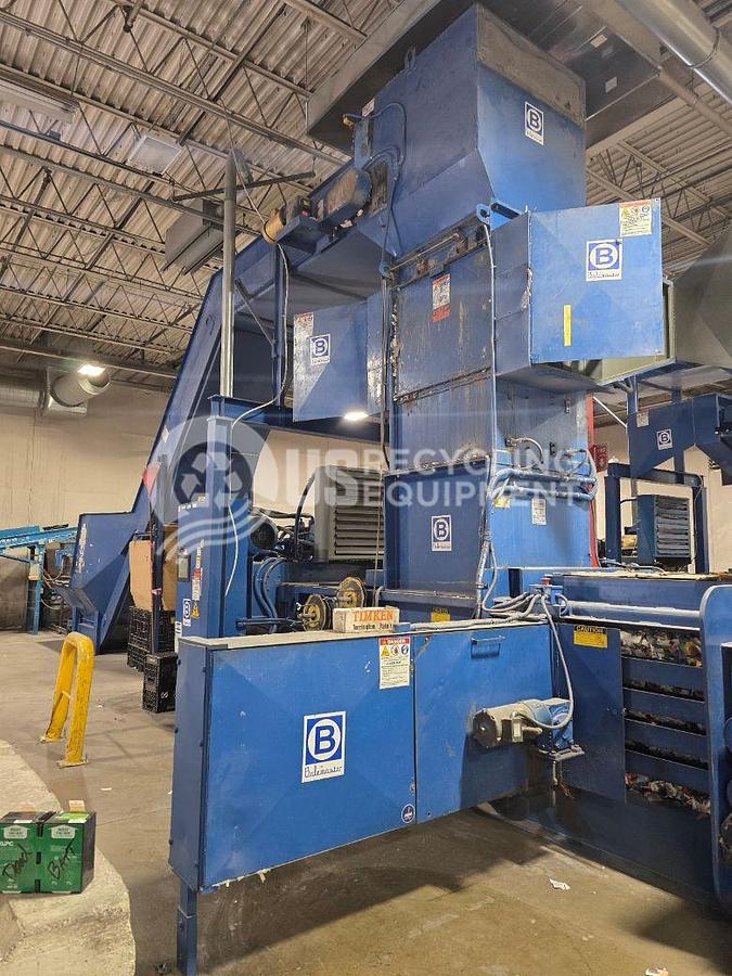 Used Balemaster Two 42100G-8 Auto Tie Horizontal Balers