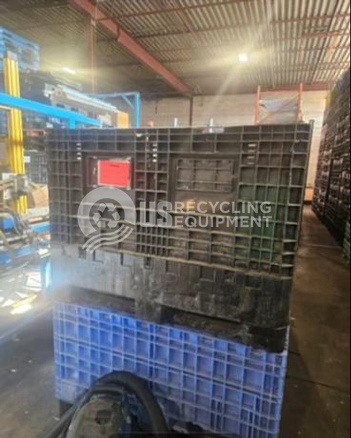 Used Unknown Manufacturer Used 300 48 inch x 48 inch Collapsible Totes