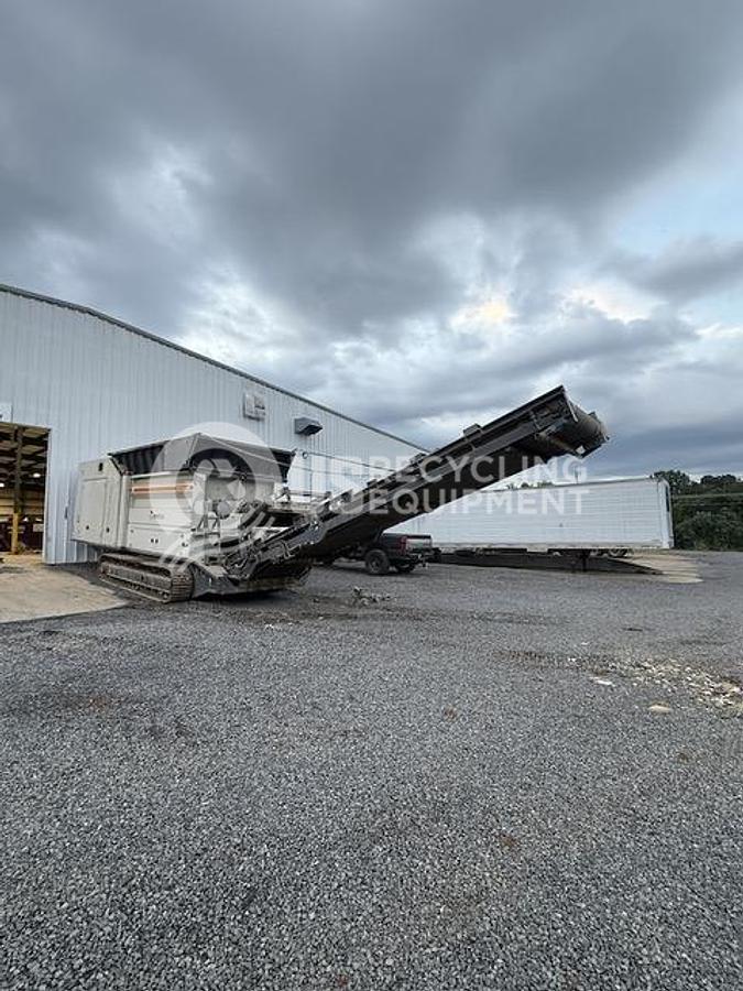 Used 2023 M & J PreShred 4000
