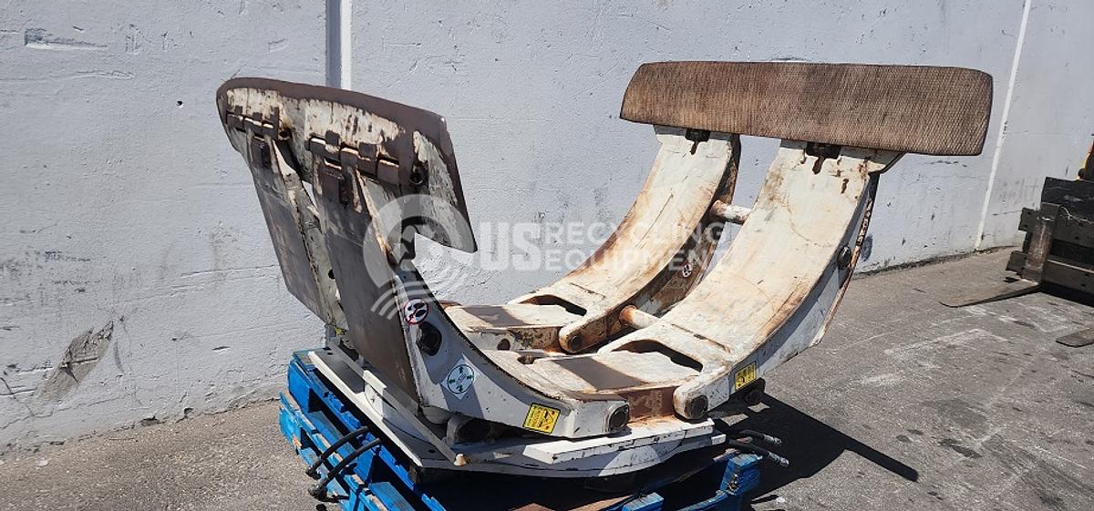 Used Cascade Two (2) 90F-RCP-301 F-Series Roll Clamps