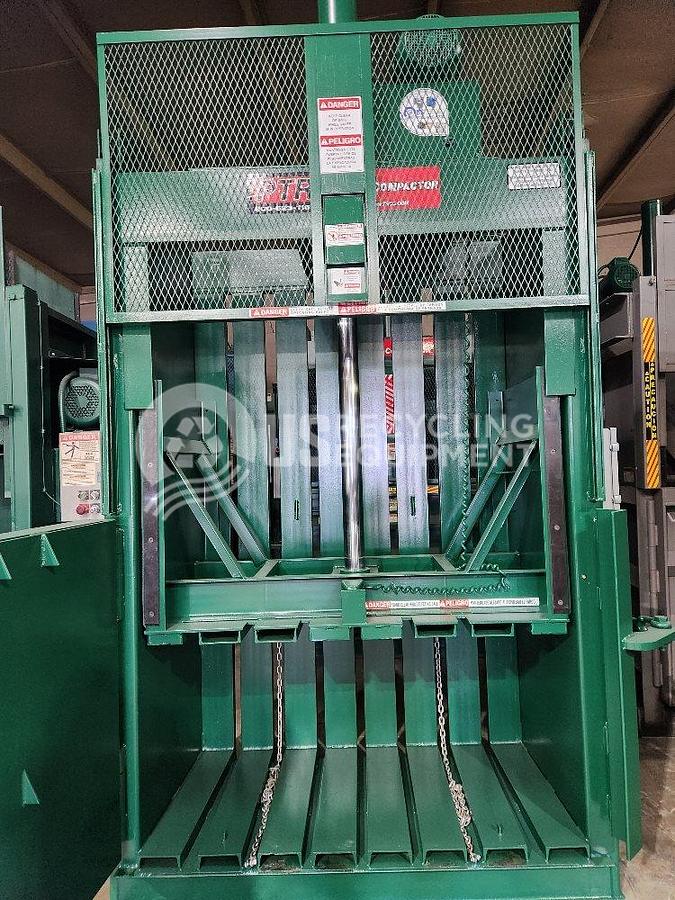 Refurbished 2009 PTR 2300HD Vertical Baler