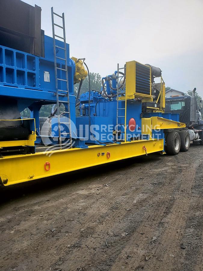 Used SSI Dual Shaft Shredder w/Conveyors