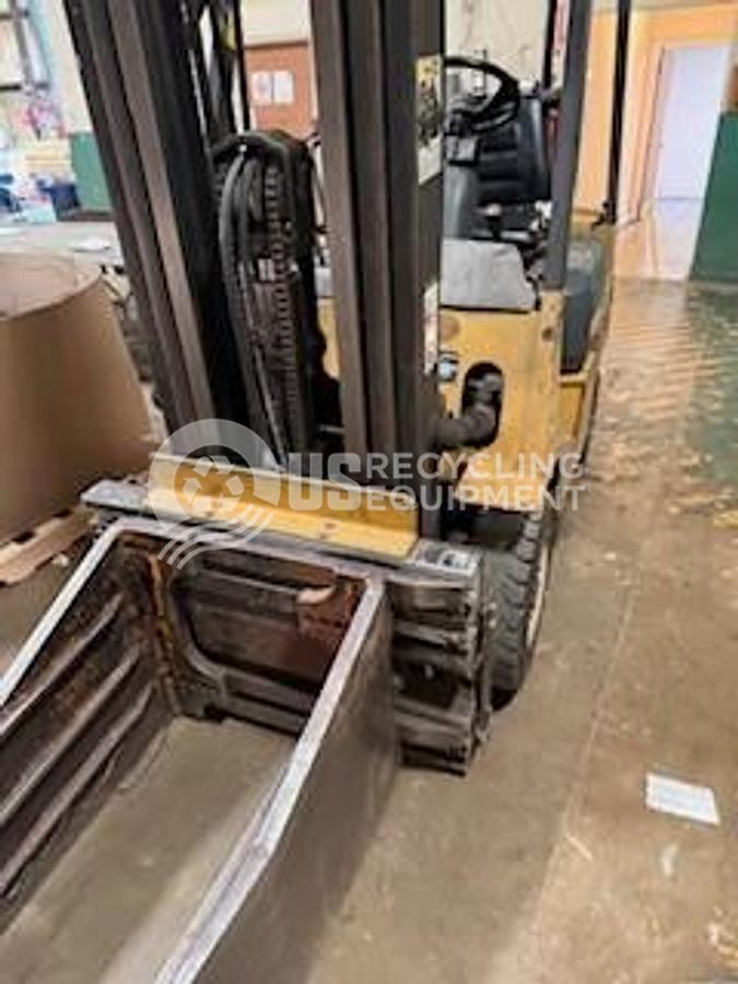 Used 1997 Caterpillar GP1018 with Baler Clamp