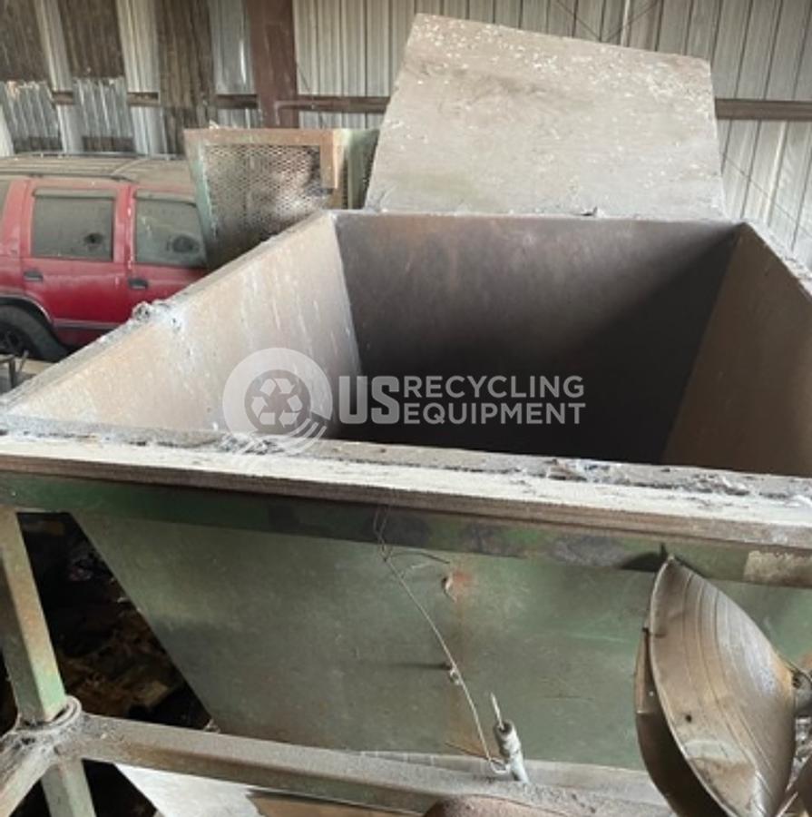 Used 1999 Harris HRB-511N Two Ram Horizontal