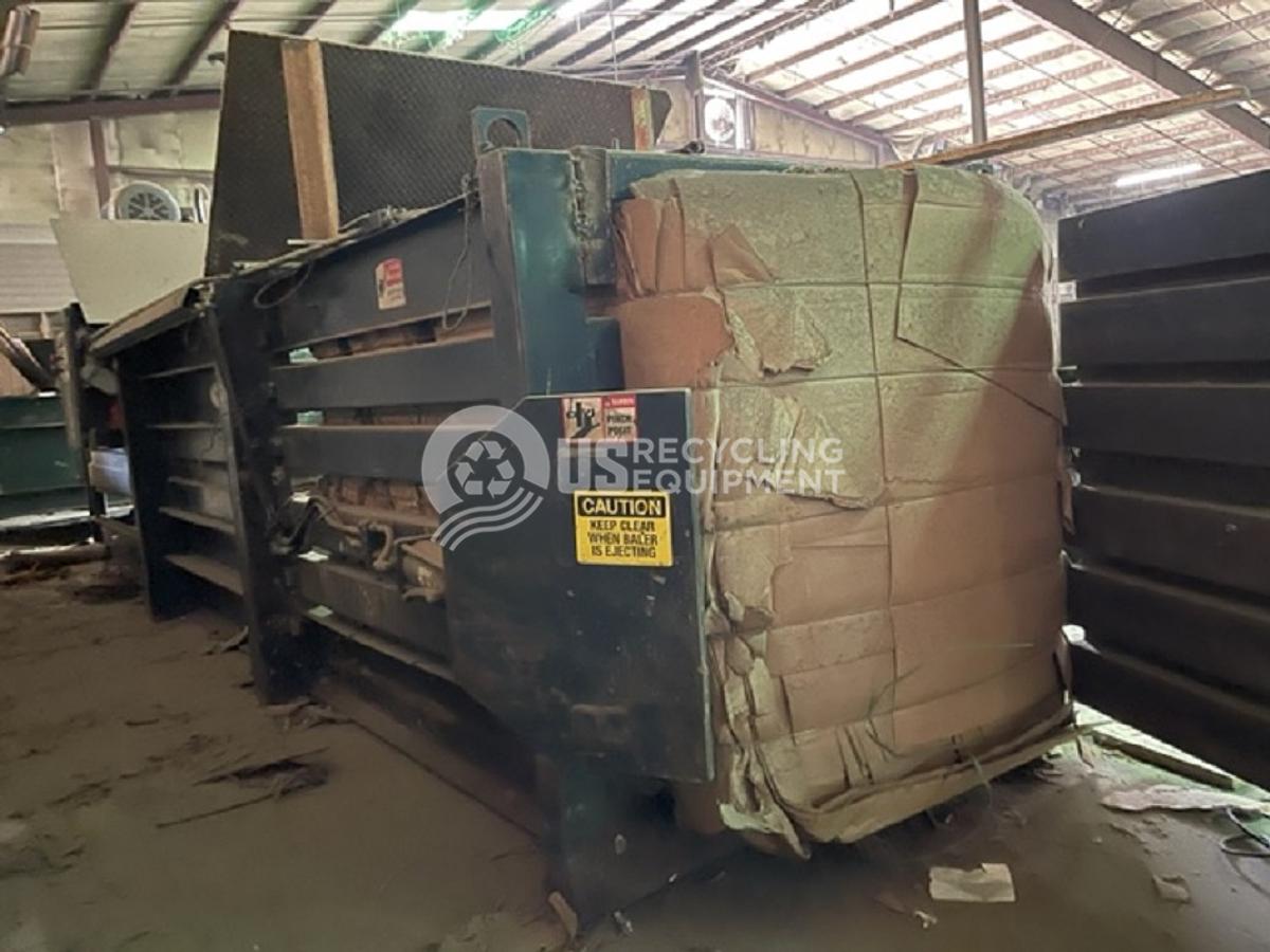 Used JV Manufacturing/International Two (2) Horizontal Balers JV HX-72-W / International LD-60-SD