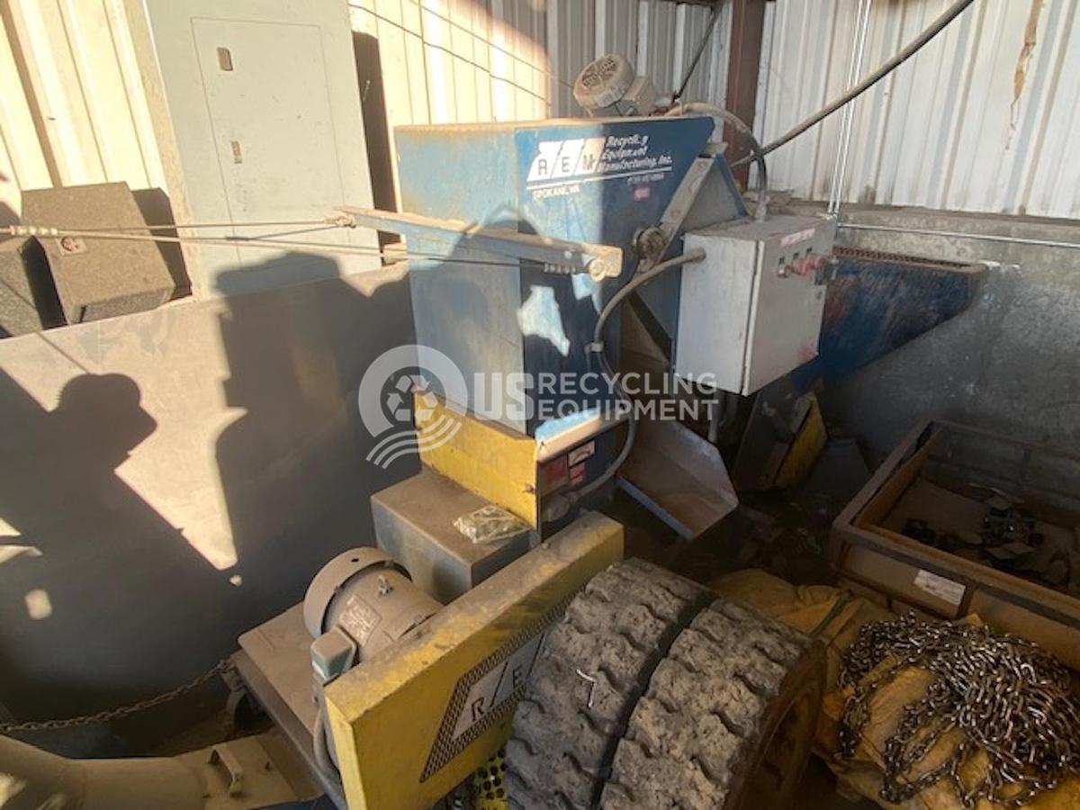 Used REM CC-5 Aluminum Can Crusher