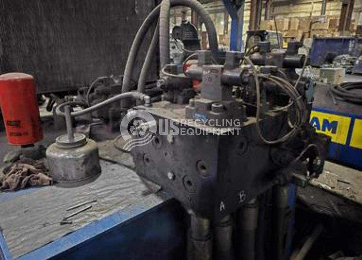Used 2008 Excel 2R10 Horizontal Baler with Conveyor