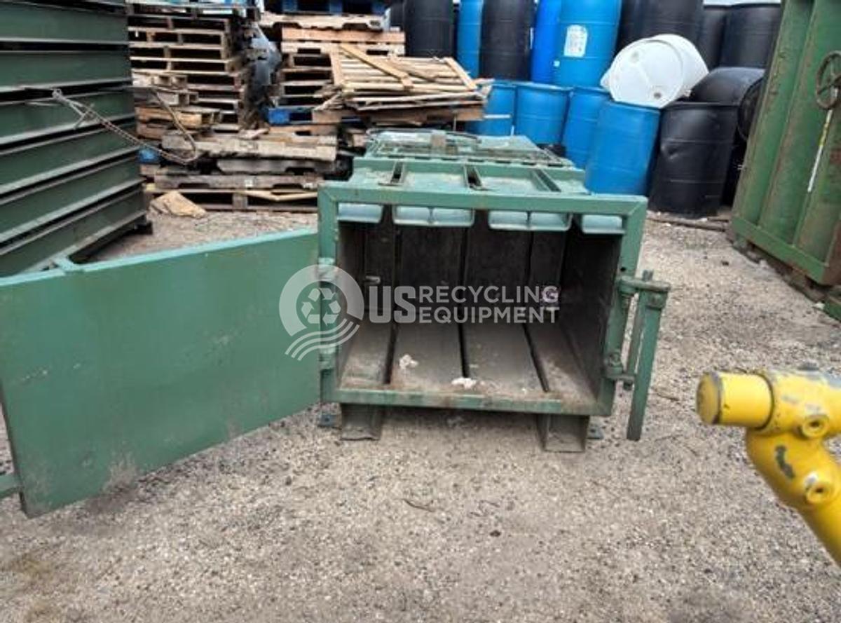 Used Economy Baler Mobile Mini Mite Closed Door Horizontal