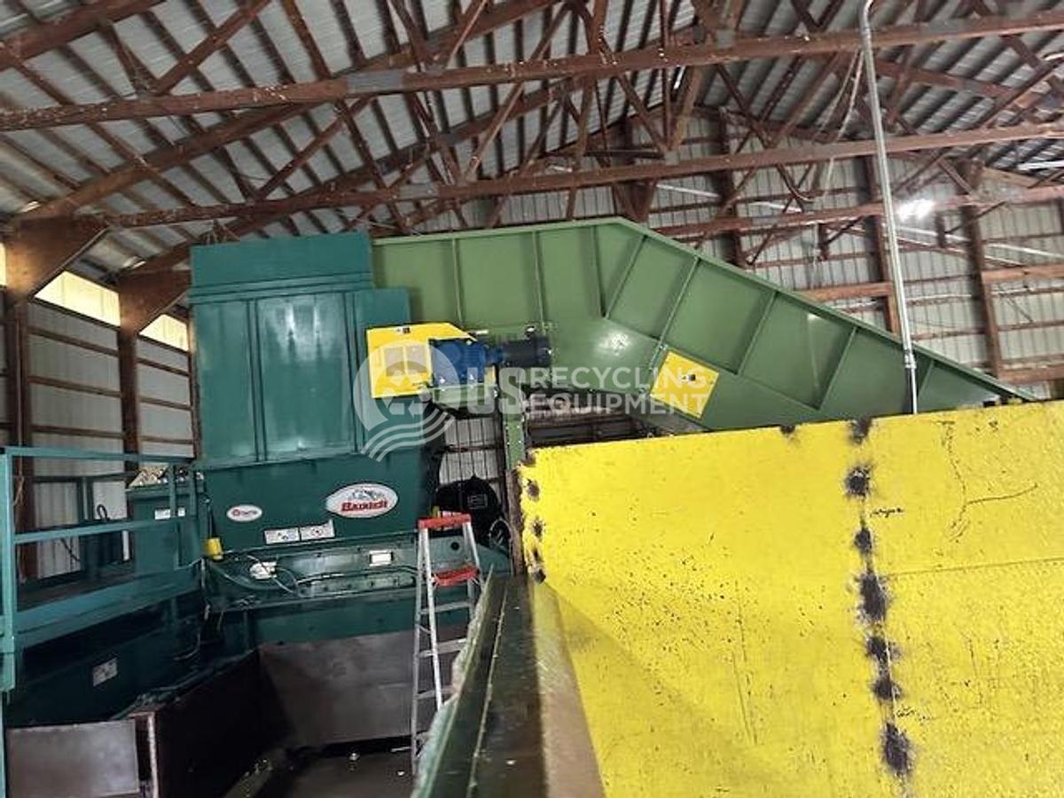 Used 2009 Harris Badger 100S-2-11/8 with Conveyor